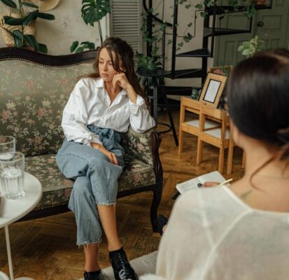 Psychodynamic therapy approach. Concepts and how to train
