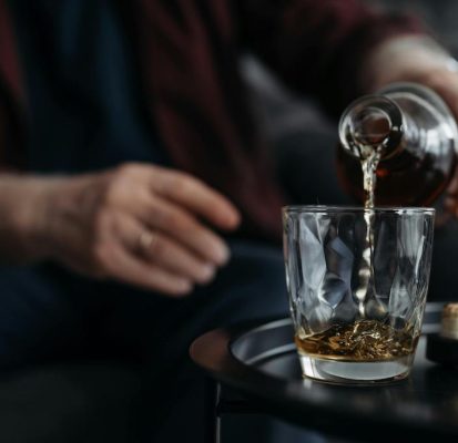 Alcohol use disorder: Research says still common but undertreated