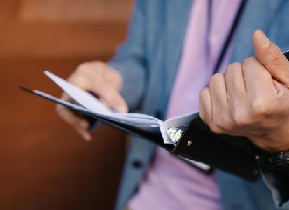 Evidence-based manualized treatments: Pros versus noes